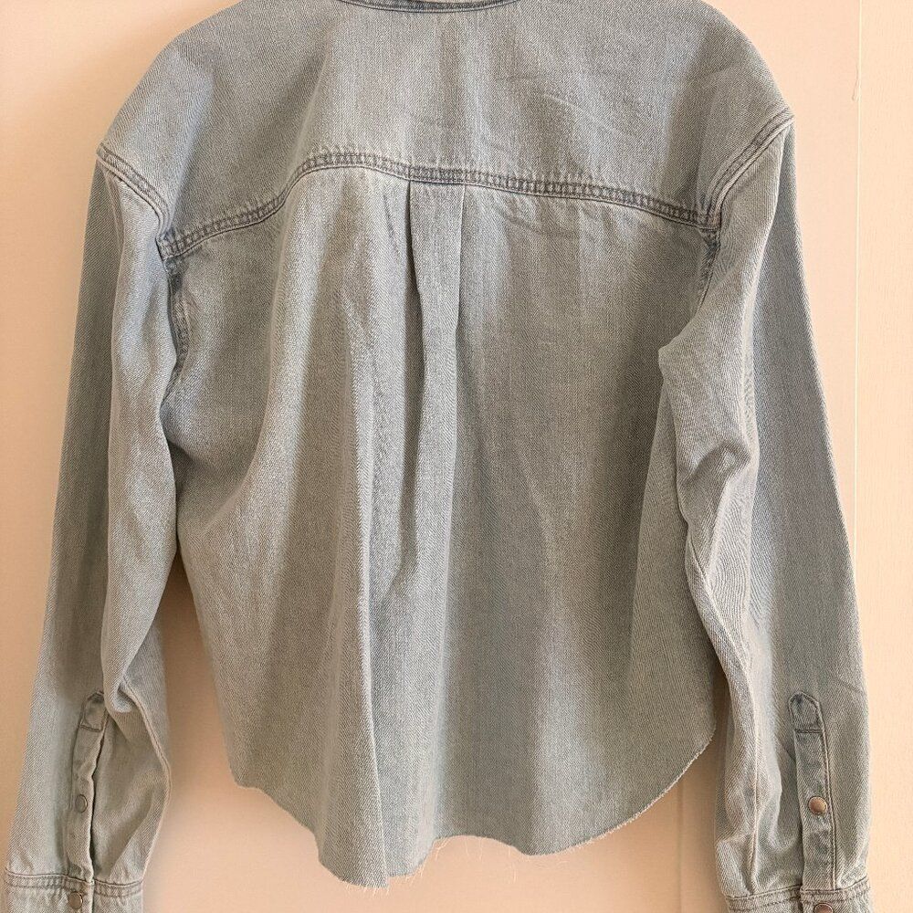 DKNY Cropped Chambray Denim Shirt Raw Hem - Picture 4 of 4